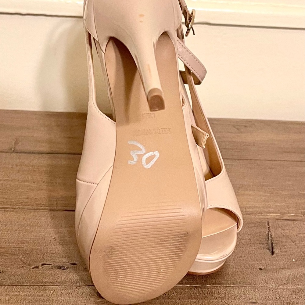 Nine West - Picture 2 of 5